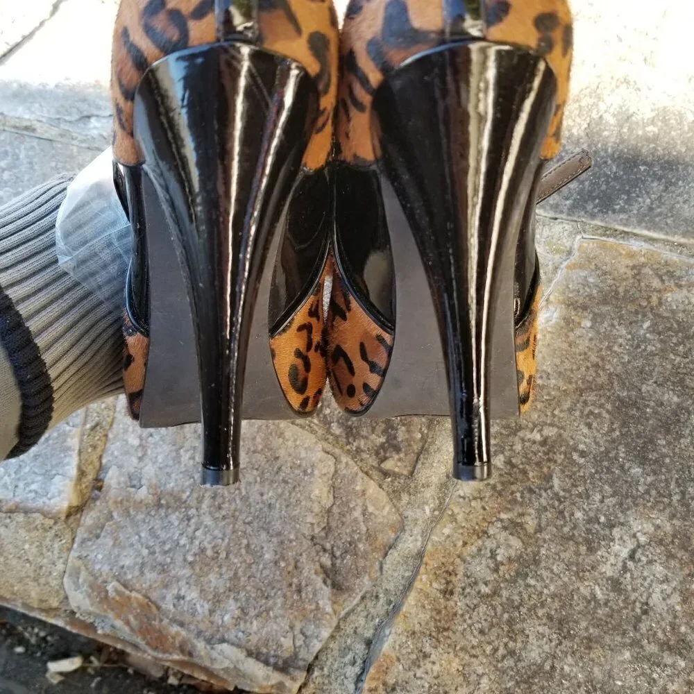 Linea Paolo Jenera Calf Hair Leopard Peep Toe Pump